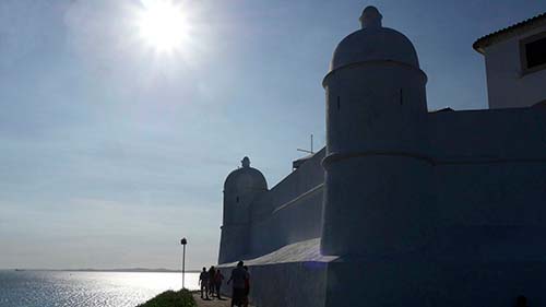 Salvador, Fort Montserrat